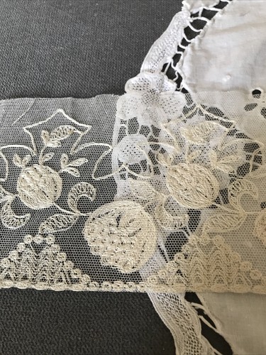 Ancienne dentelle tulle brodé - ancienne,