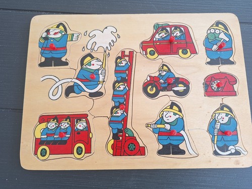 Puzzle thème pompiers en - thème:,