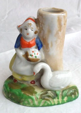figurine jeune fille a l'oie