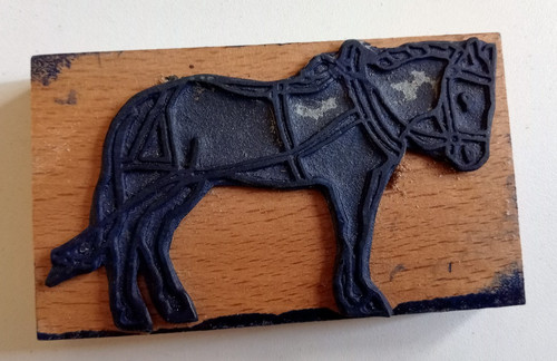 Ancien tampon encreur sur bois - sur,