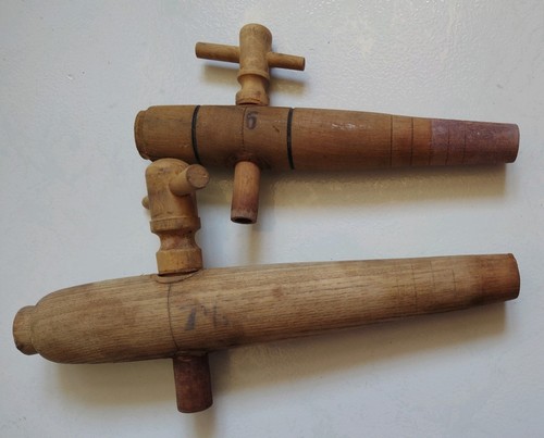 Lot anciens robinets - de,