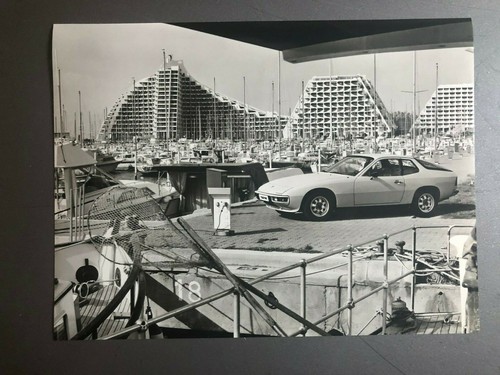 1980 porsche 924 coupe w - 924, b&w
