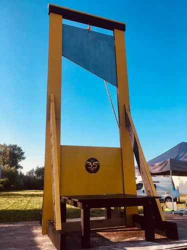 Totem rassemblement ruche - de, "ruche