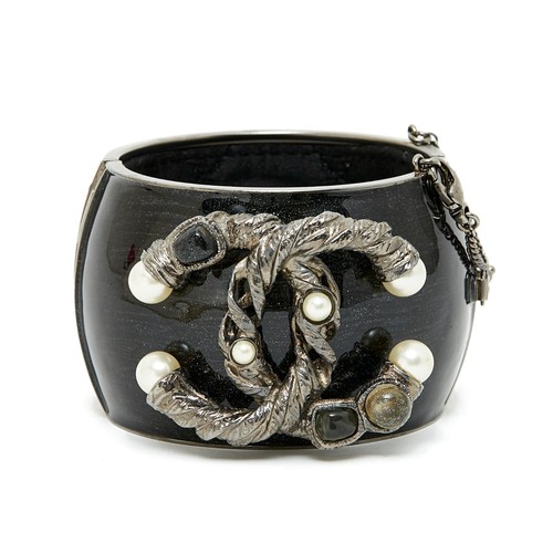 Chanel bracelet 15b cuff - bracelet,
