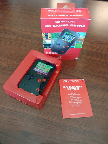 Arcade gamer retro - go,