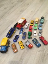 Lot d anciennes voitures