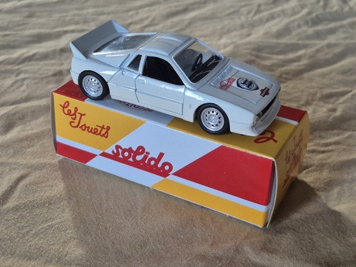 Voiture miniature lancia - voiture,