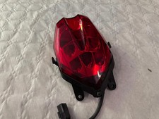 FEU ARRIERE  TRIUMPH 675