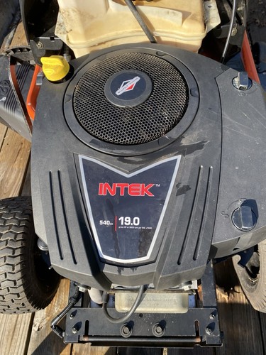 Briggs and stratton 19hp - and,