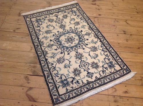 Magnifique tapis oriental nain - tapis,