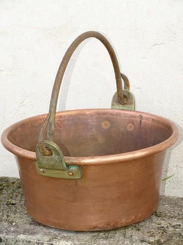 Beau gros chaudron - -beau,