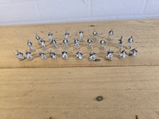 25 soldats plastique 1/72