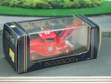 FORD V 8 Véhicule de Pompiers