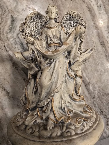 Three angels pillar - three, candle
