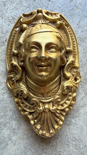 Mascaron receptacle coin - receptacle,
