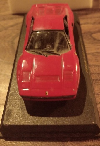 Ferrari 288 gto rouge - rouge, voiture