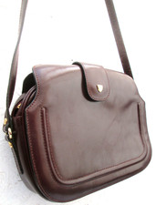 - BALLY  sac à main  cuir