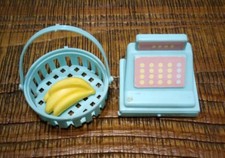 accessoires Barbie lot vintage caisse enregistreuse panier de légumes banane