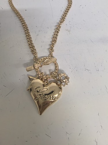 Collier pendentif métal