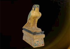 Ancienne statue égyptienne pharaonique Horus Falcon Ancient Civilization BC