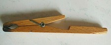 Ancienne pince à tube à essai en bois