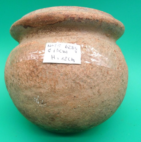 Ancienne poterie africaine - , en