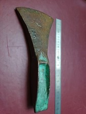 Hache en bronze massif moulage