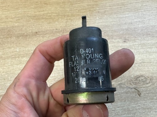 Une centrale clignotant - clignotant, d-401
