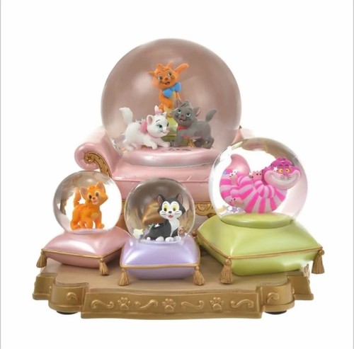 Disney character snow globe - snow,