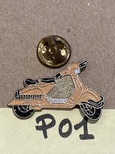 Pins collection scooter rose pin's vintage pin publicitaire