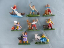 Lot of 8 plastic figures H 6cm for models crafts marked Italy