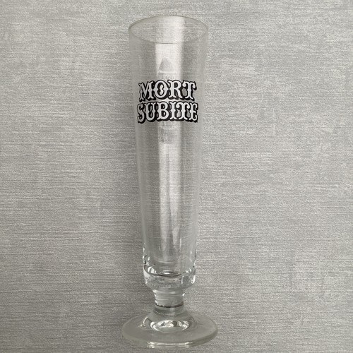 Vieux verre bière mort - vieux, a