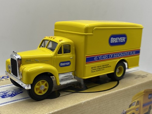 Corgi mack series van breyer - series,
