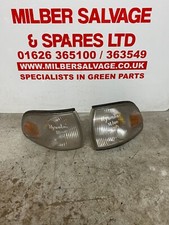 HYUNDAI H100 PAIR OF FRONT INDICATORS
