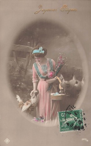 Paques medaillon femme coq - cp,