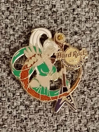 Pin girl hard rock cafe - hard, cafe/