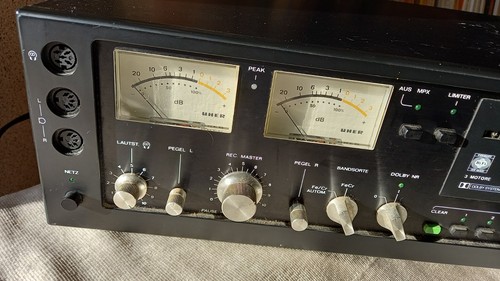 Lecteur cassette uher - de,