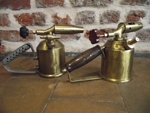 Lampe a souder - ,