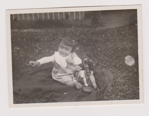 Photo child with antique - with,