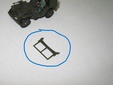 dinky toys, pare brise MOBILE pour la jeep 828 militaire (R38)