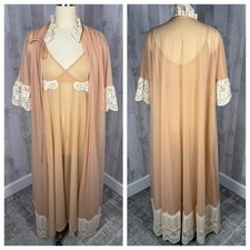 Vintage 2PC Intimé California Dbl Layer Nude Nightgown & Peignoir Robe Lace Lrg