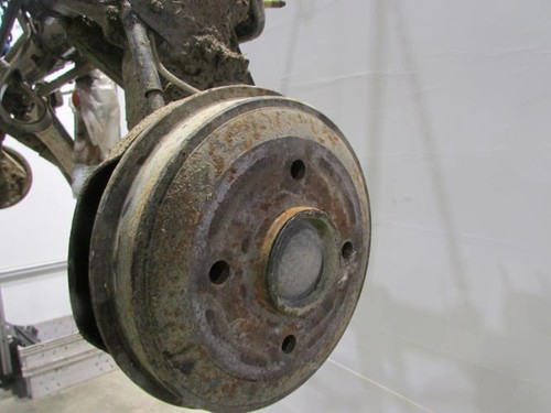 Essieu arriere peugeot 205 - essieu,