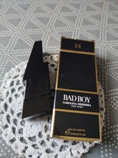 Une Miniature De Parfum bad