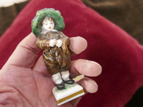 Petit mendiant porcelaine - petit,