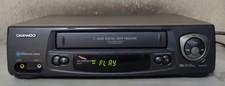 DAEWOO Q-230 VHS VIDEO RECORDER WITH REMOTE CONTROL. 