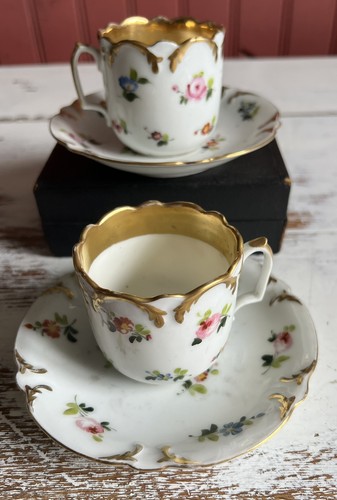 Pair paris porcelain cups - of,