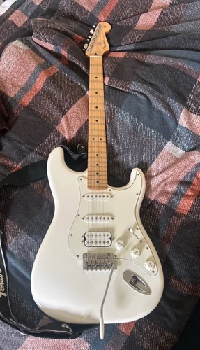 Fender player stratocaster hss - fender,