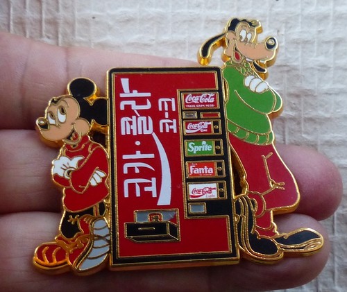 Grand pins pin mickey et - pins, pin's