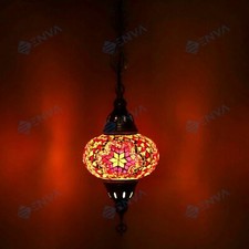 Lampe suspendue au plafond en