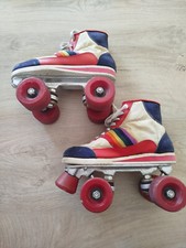 Ancienne PAIRE de PATINS CHAUSSURES À ROULETTES